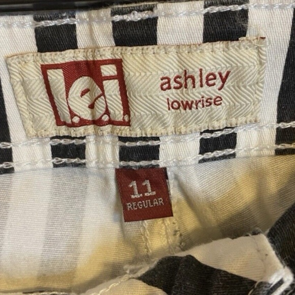 l.e.i black and white stripe low rise Ashley jeans Juniors 11 regular - Picture 6 of 7